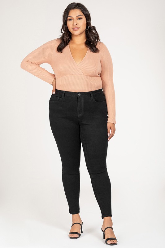 PLUS SIZE DENIM