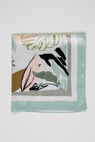 PRETTY SILK SCARF